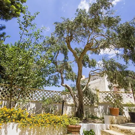 アパートホテル Le Saline マルサラ